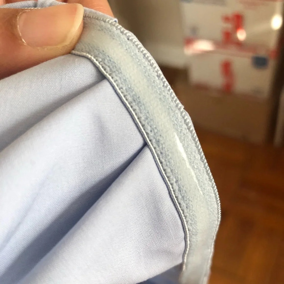 Front tie crop top with statement sleeves - Picture 8 of 12